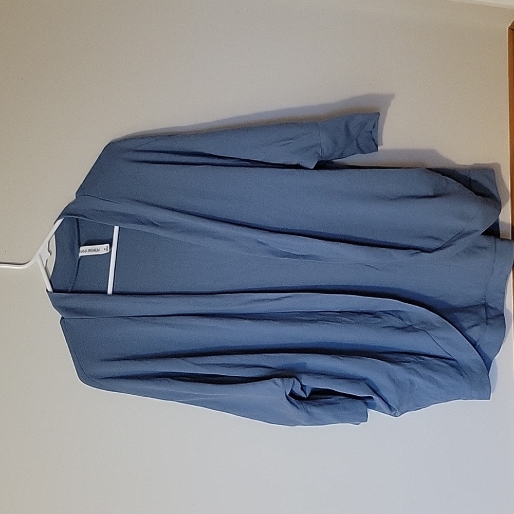 Blue cardigan with pockets